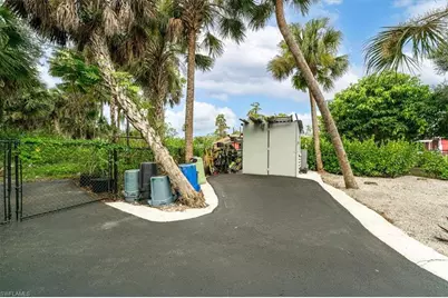 328 16th Ave NW, Naples, FL 34120 - Photo 45