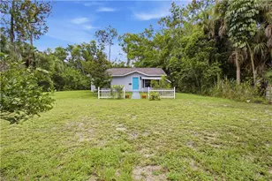 150 Logan Blvd N, Naples, FL 34119 - Photo 39