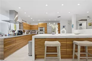 150 Logan Blvd N, Naples, FL 34119 - Photo 5