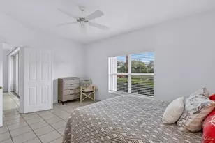 5210 Birmingham Dr, Naples, FL 34110 - Photo 9