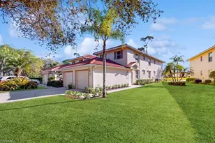 350 Robin Hood Cir, Naples, FL 34104 - Photo 25
