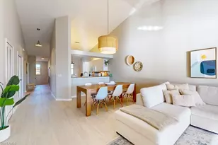 350 Robin Hood Cir, Naples, FL 34104 - Photo 7