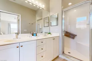 350 Robin Hood Cir, Naples, FL 34104 - Photo 15