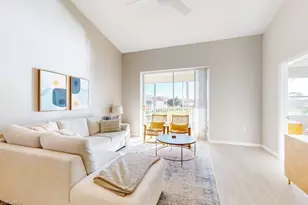 350 Robin Hood Cir, Naples, FL 34104 - Photo 1