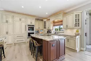 308 Wentworth Ct, Naples, FL 34104 - Photo 13