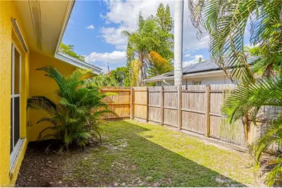 117 Big Springs Dr, Naples, FL 34113 - Photo 9