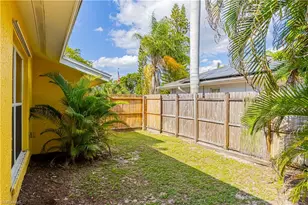 117 Big Springs Dr, Naples, FL 34113 - Photo 9