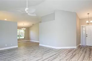 402 Emerald Bay Cir, Naples, FL 34110 - Photo 5