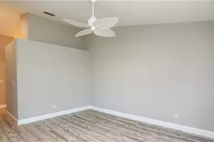 402 Emerald Bay Cir, Naples, FL 34110 - Photo 19