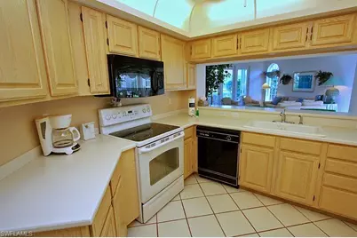 8437 Abbington Cir #612, Naples, FL 34108 - Photo 5