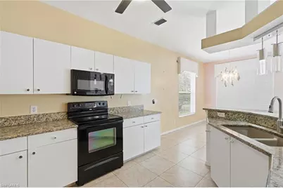 295 Stanhope Cir, Naples, FL 34104 - Photo 19