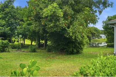 295 Stanhope Cir, Naples, FL 34104 - Photo 43