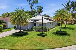 295 Stanhope Cir, Naples, FL 34104 - Photo 5