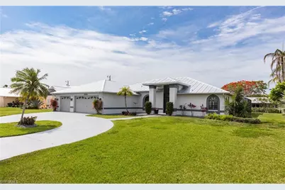 512 SE 33rd Ter, Cape Coral, FL 33904 - Photo 3