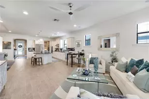 16345 Camden Lakes Cir, Naples, FL 34110 - Photo 7