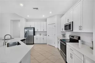 12051 Santaluz Dr, Fort Myers, FL 33913 - Photo 9