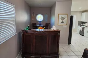 200 Diamond Cir, Naples, FL 34110 - Photo 9