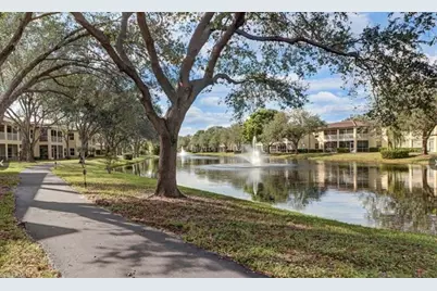 200 Diamond Cir #202, Naples, FL 34110 - Photo 23