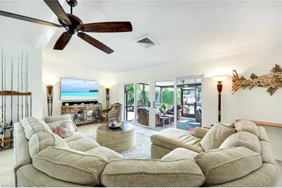 785 Willow Ct, Marco Island, FL 34145 - Photo 9