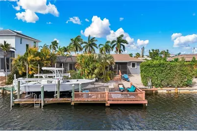 785 Willow Ct, Marco Island, FL 34145 - Photo 3