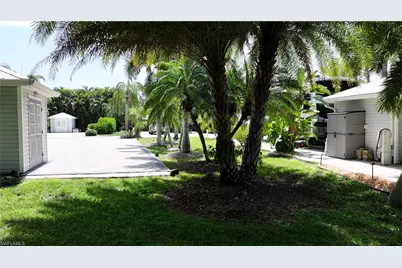 10067 Parkwood Dr, Fort Myers, FL 33905 - Photo 17