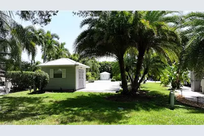 10067 Parkwood Dr, Fort Myers, FL 33905 - Photo 15