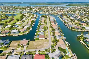1540 Buccaneer Ct, Marco Island, FL 34145 - Photo 5