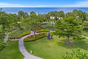 667 Park Shore Dr, Naples, FL 34103 - Photo 13