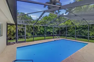 667 Park Shore Dr, Naples, FL 34103 - Photo 3