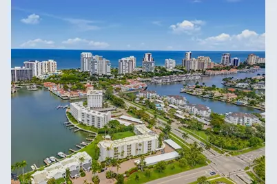 667 Park Shore Dr, Naples, FL 34103 - Photo 9