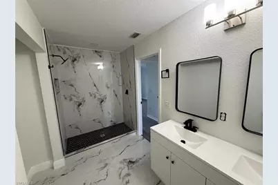 5248 Confederate Dr, Naples, FL 34113 - Photo 11
