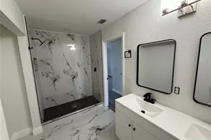 5248 Confederate Dr, Naples, FL 34113 - Photo 11