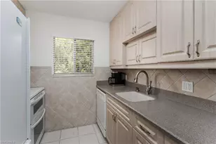 1100 Gulf Shore Blvd N, Naples, FL 34102 - Photo 13