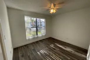 2190 Arbour Walk Cir, Naples, FL 34109 - Photo 15