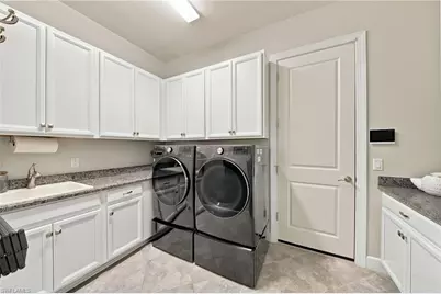 9392 Terresina Dr, Naples, FL 34119 - Photo 23