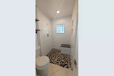 13147 Hampshire Ct, Fort Myers, FL 33919 - Photo 15