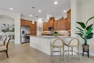 9142 Isla Bella Cir, Bonita Springs, FL 34135 - Photo 3