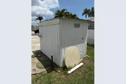 18 Jade Dr, Naples, FL 34114 - Photo 7
