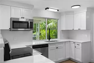 66 River Ct, Naples, FL 34110 - Photo 13