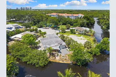 66 River Ct, Naples, FL 34110 - Photo 25