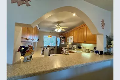 10686 Gulfshore Dr #304 A, Naples, FL 34108 - Photo 5