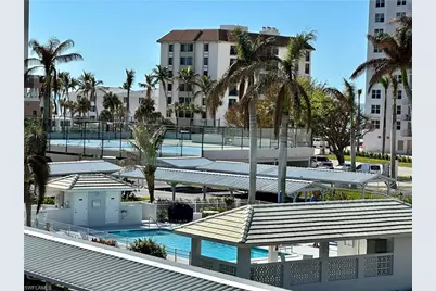 10686 Gulfshore Dr #304 A, Naples, FL 34108 - Photo 27