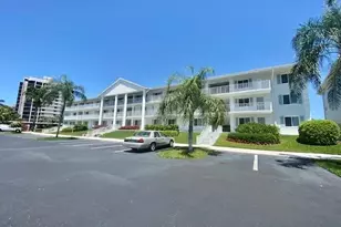 10686 Gulf Shore Dr, Naples, FL 34108 - Photo 1