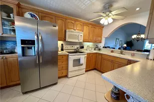 10686 Gulf Shore Dr, Naples, FL 34108 - Photo 3