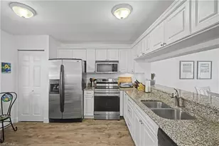7065 Dennis Cir, Naples, FL 34104 - Photo 5