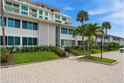 1065 Gulf Shore Blvd N #108, Naples, FL 34102 - Photo 33