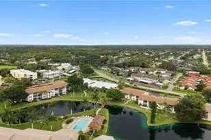 195 Cypress Way E, Naples, FL 34110 - Photo 37
