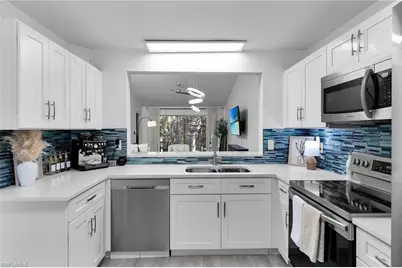 653 Squire Cir #201, Naples, FL 34104 - Photo 5
