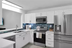 653 Squire Cir, Naples, FL 34104 - Photo 3