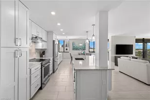 10482 Gulf Shore Dr, Naples, FL 34108 - Photo 5